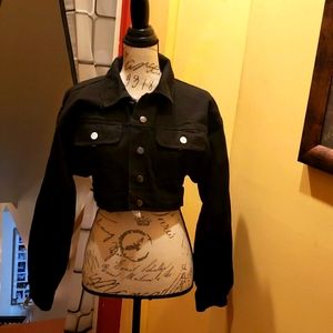 BRAND NEW Fashion Nova cropped denim jacket size small